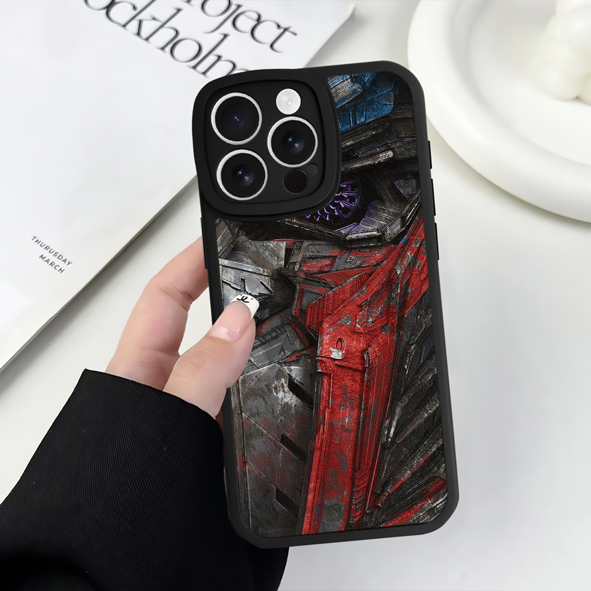 （画像用） Transformers トランスフォーマー 【iPhone 16シリーズ対応】シリコンスマホケース（レザー調） 材質：シリコン